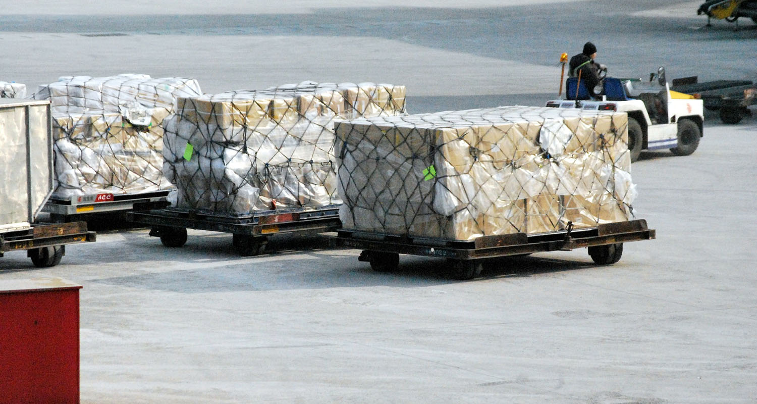 Pacco bloccato alla dogana: cosa fare?